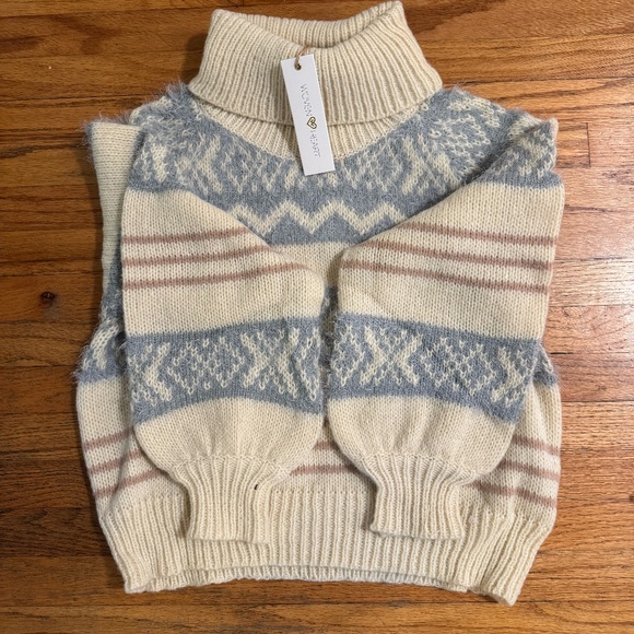 Woven Heart Turtleneck Sweater - Size M - Picture 2 of 3